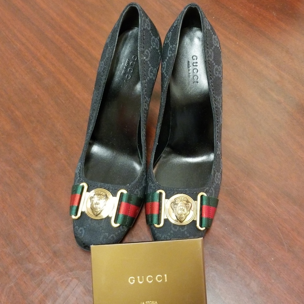 AUTHENTIC ORIG GG/NS NYLON GUCCI SHOES SIZE 6